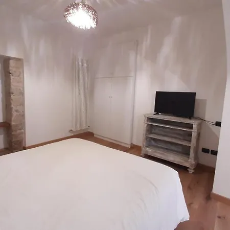 La Chicca In Centro - Centro Storico Apartamento *