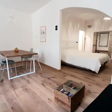 Apartment La Chicca In Centro - Centro Storico